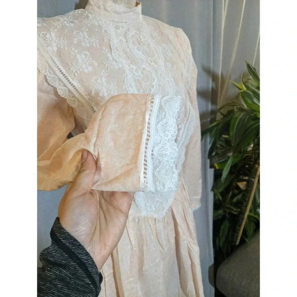 Vintage Gunne Sax Peach Lace Prairie Victorian 70s 80s Cottage Dress Size 9 - Picture 5 of 10
